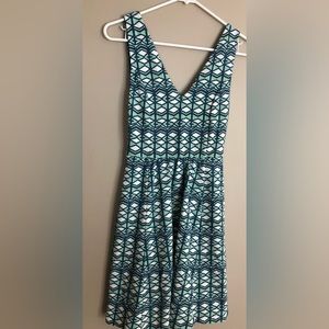 ANTHROPOLOGIE MAEVE Blue & Green Abstract Sleeveless Dress  Cut Out Back  Size 2